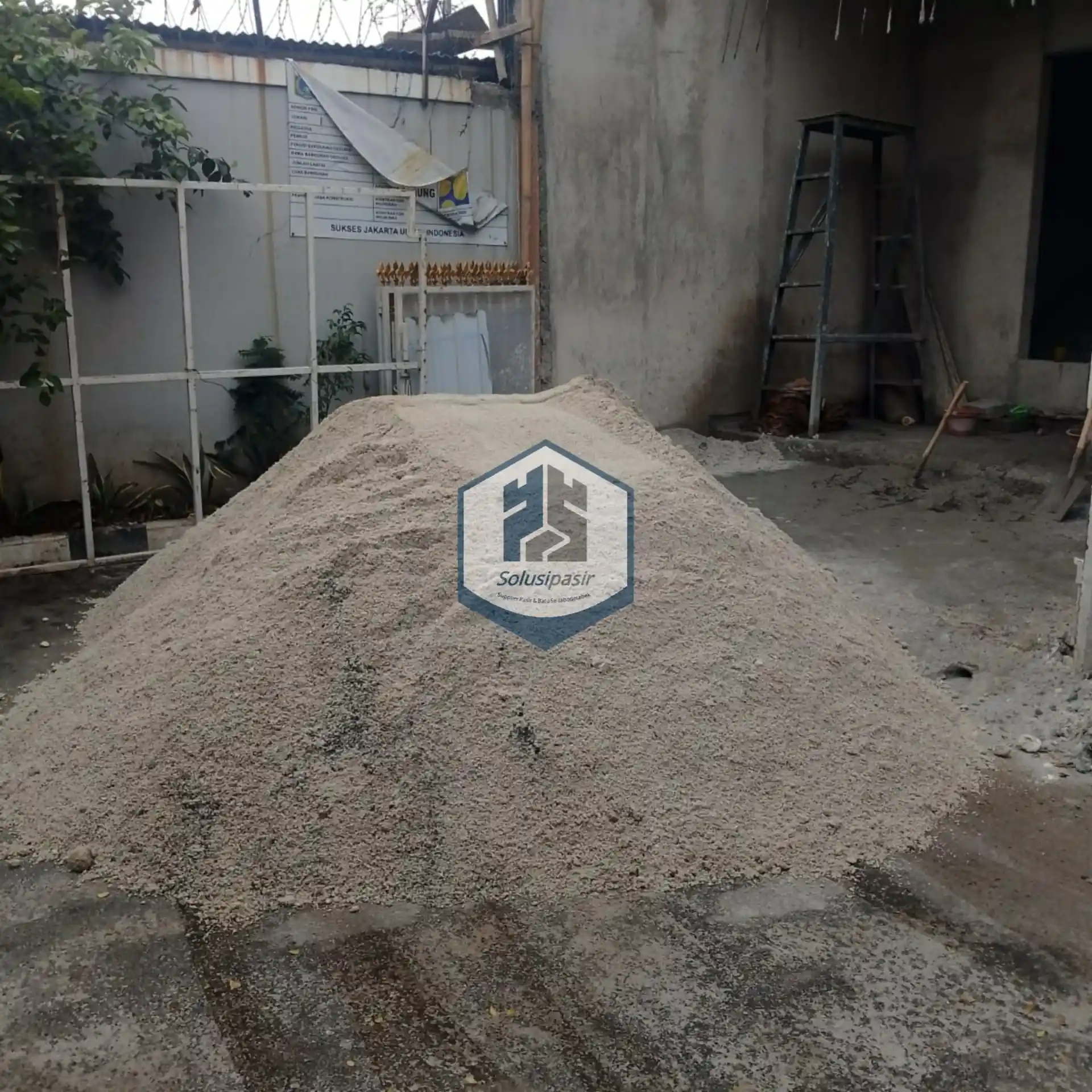 Distribusi dan bongkar muat pasir bangka putih berkualitas di wilayah Jabodetabek